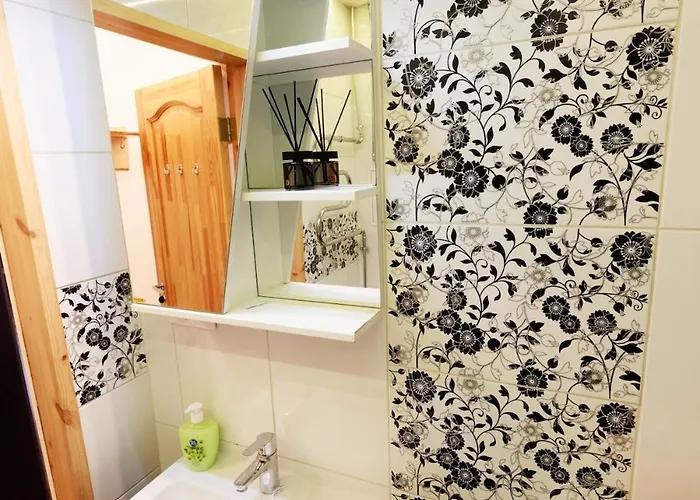 Modern In The Center *